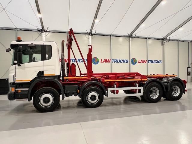 Scania P370 8x4 Rest Cab Hookloader Manual