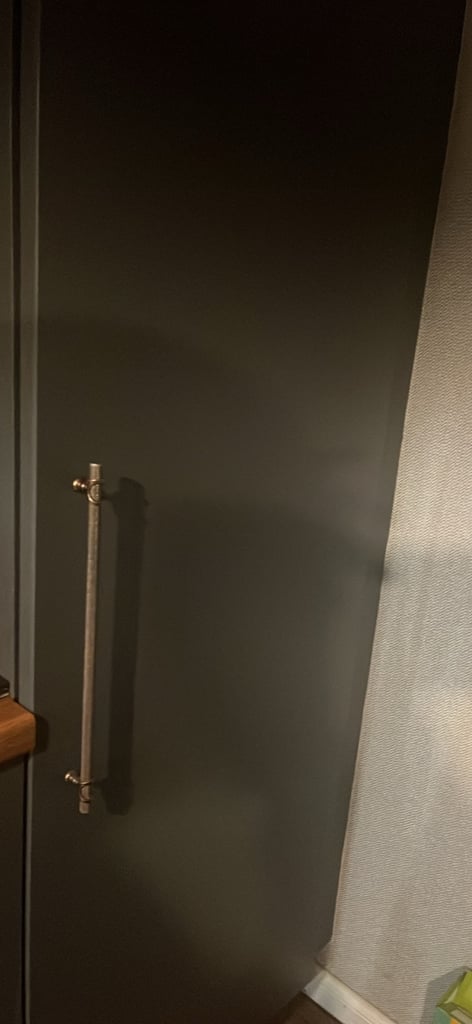 image for Kitchen cupboard doors (no handles)