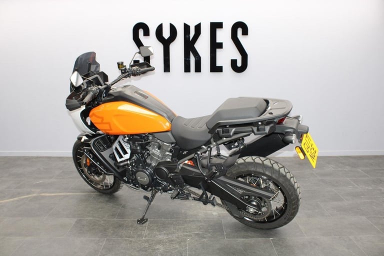 2021 Harley-Davidson RA1250S Pan America Special in Baja Orange White