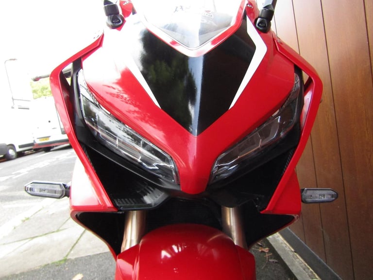 HONDA CBR 650R* ONE OWNER FROM NEW * 7800 MILES * JUST HAD TYRES AND PADS *