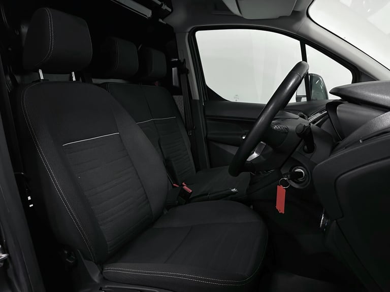 2018 Ford Transit Connect 200 Limited Panel Van L1H1 1.5 TDCi ( 120 bhp ) PANEL VAN Diesel Manual
