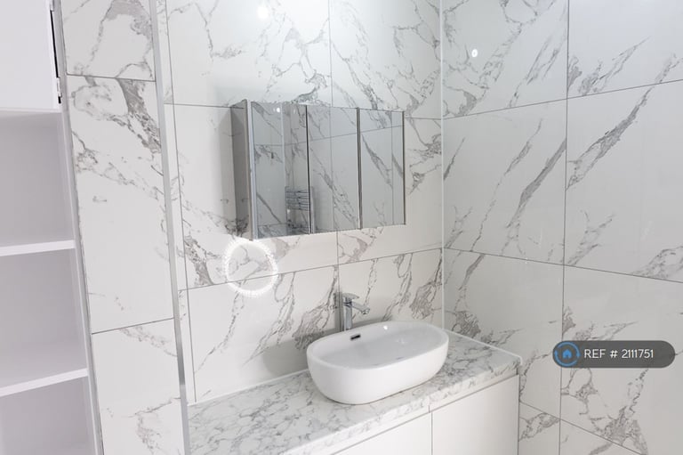 2 bedroom flat in Kent, Kent, CT1 (2 bed) (#2111751)