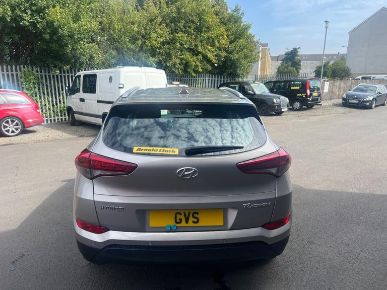 HYUNDAI TUCSON 1.7 CRDi Blue Drive SE 2015