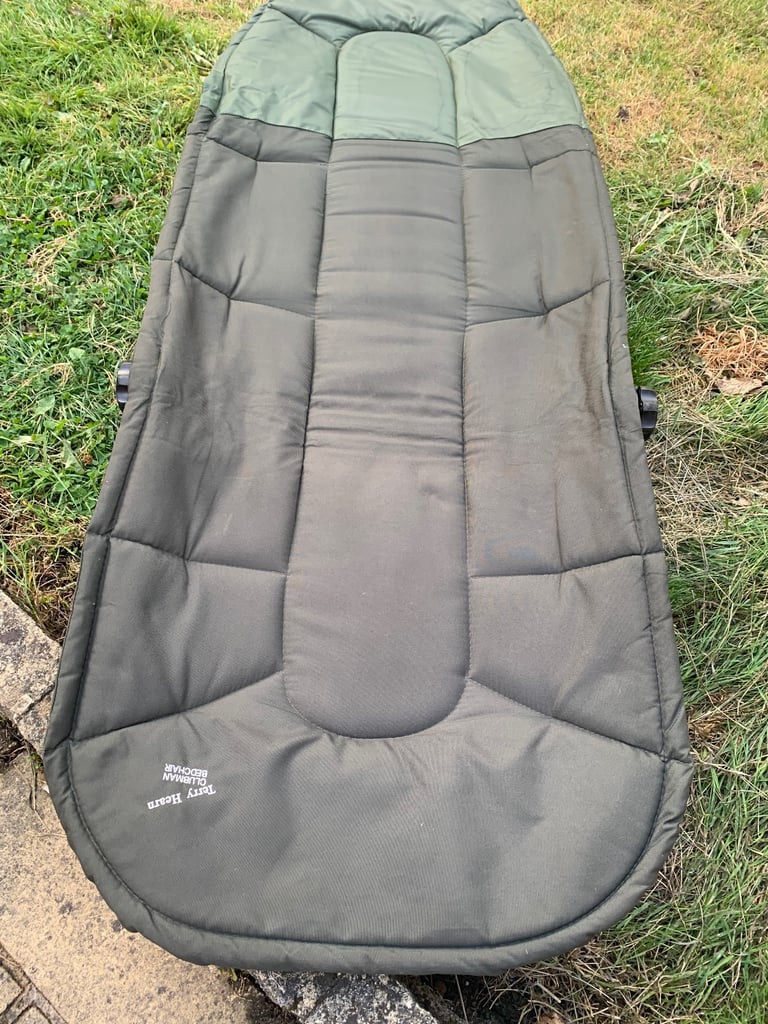 Terry Hearn Clubman Bed Chair Excellent Condition 