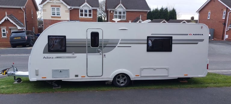 Adria Adora 612DL - 2016 - will come serviced