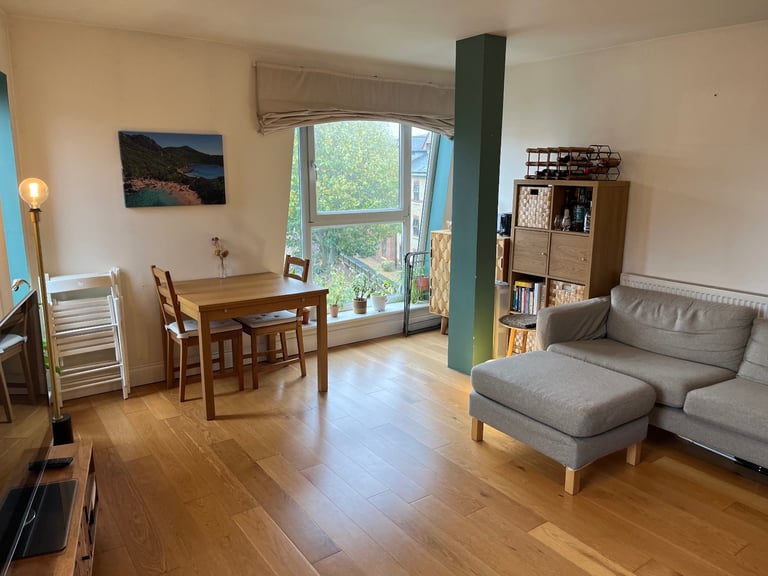 Room Available - looking for a flatmate