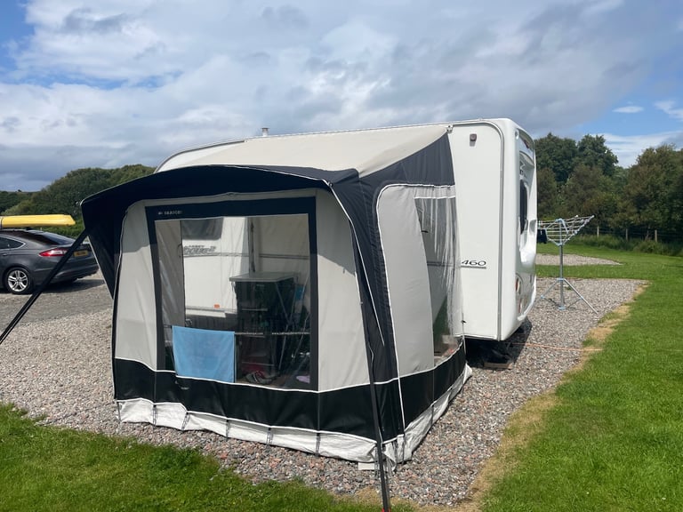 Abbey Vogue2 460