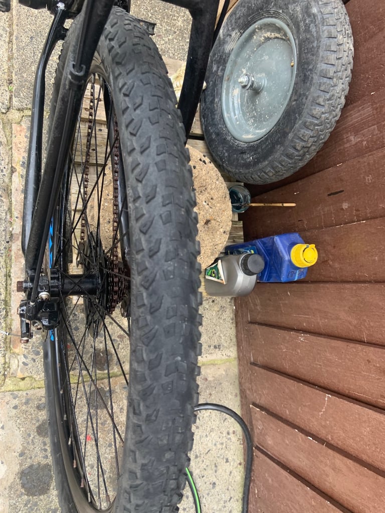 AMANCO 21 speed hybrid mountain bike 