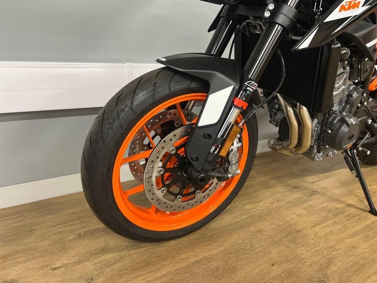2025 KTM Street 890 DUKE GP Petrol black 6 Speed