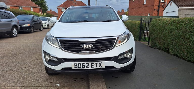 2012 Kia SPORTAGE, 1.7 Manual, new MOT 