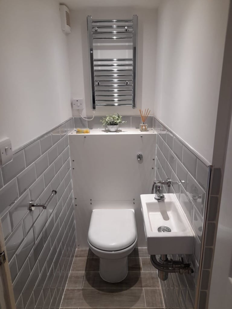 image for Professional Bathroom Fitter - Installation & Refurbishment 🚿