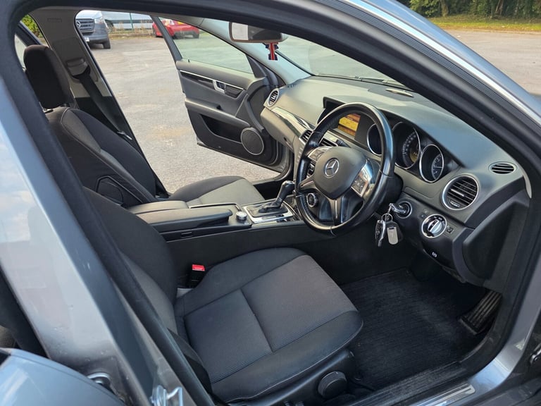 2012 Mercedes-Benz C-Class C180 BlueEFFICIENCY SE 4dr Auto FACELIFT 7 SPEEDS AUTO SALOON Petrol A...