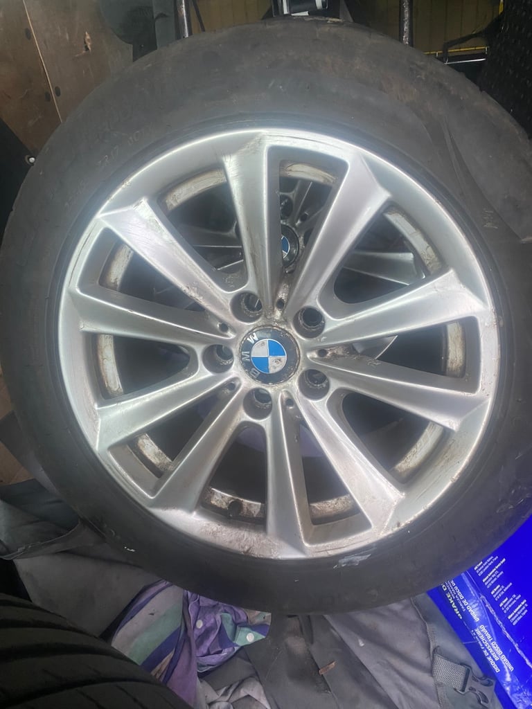 BMW f10 alloy wheel (17”)