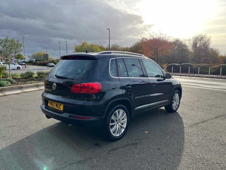Volkswagen, TIGUAN, 4motion dsg, 2012, Semi-Auto, 1968 (cc), 5 doors