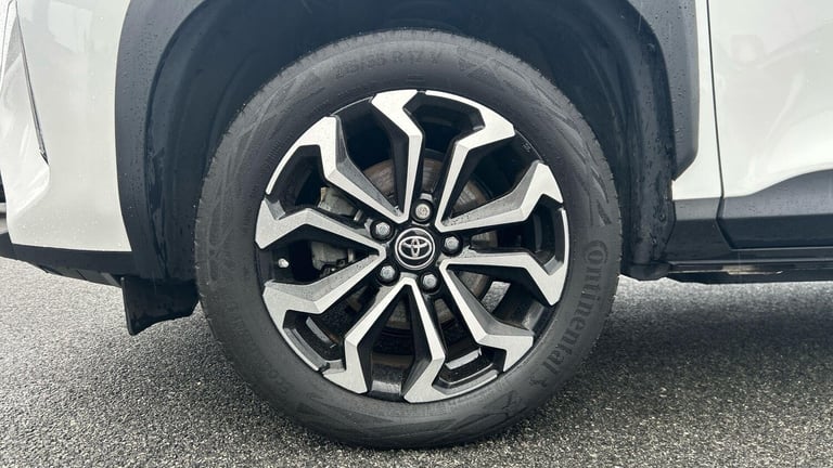  Toyota Yaris Cross 1.5 VVT-h Design SUV 5dr Petrol Hybrid E-CVT Euro 6 (s/s) (116 ps) Petrol/Ele...