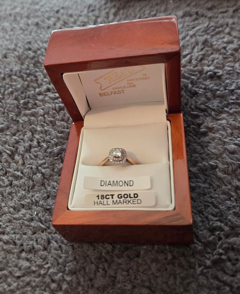 Stunning Engagement Ring 