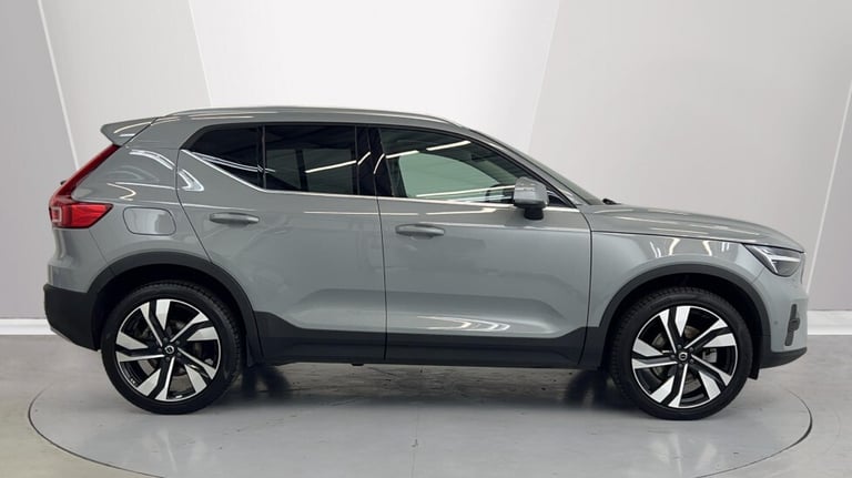 2024 Volvo XC40 Ultra, B3 Mild hybrid, Petrol, Bright (360 camera, Heated Windscreen) Estate Petr...