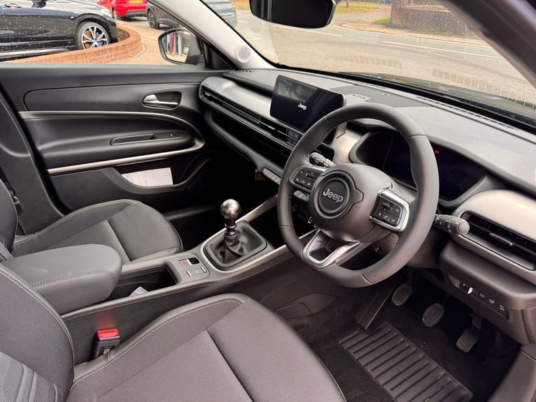 2025 Jeep Avenger Summit 1.2 100hp Mt HATCHBACK Petrol Manual