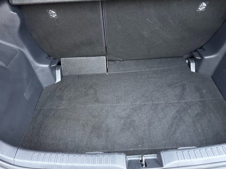 2022 Toyota Yaris 1.5 Hybrid Design 5dr CVT HATCHBACK Petrol/Electric Hybrid Automatic