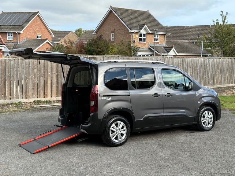 image for 2019 PEUGEOT RIFTER ALLURE 1.5 DIESEL WHEELCHAIR ACCESSIBLE VEHICLE (WAV) (ULEZ)
