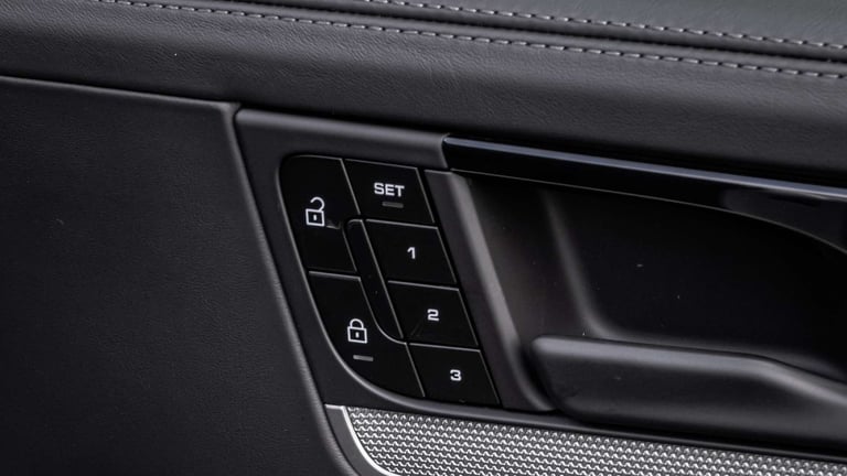 2025 Porsche Cayenne Cayenne E-Hybrid (2026) Estate Plug-In Hy Automatic