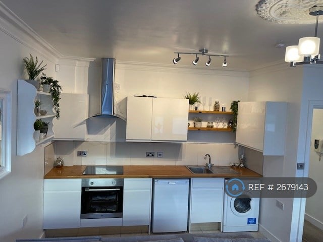 1 bedroom flat in Lower Ashley Road, St. Agnes, Bristol, BS2 (1 bed) (#2679143)