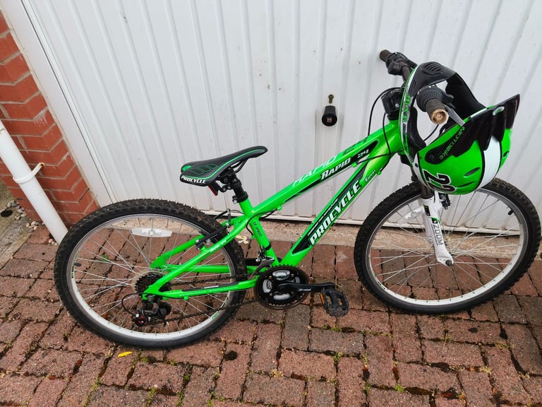 image for Child's Bike - Helmet included free - Collection only from Kilwinning 