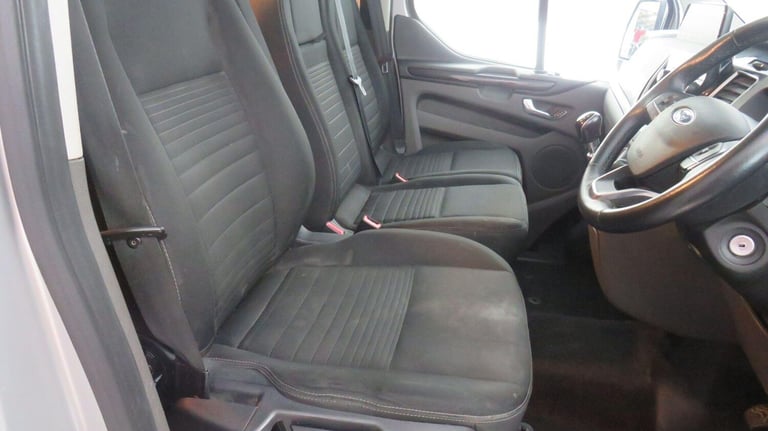  Ford Transit Custom 2.0 320 EcoBlue Limited Crew Van L2 H1 Euro 6 (s/s) 5dr (6 Seat) Diesel Manual