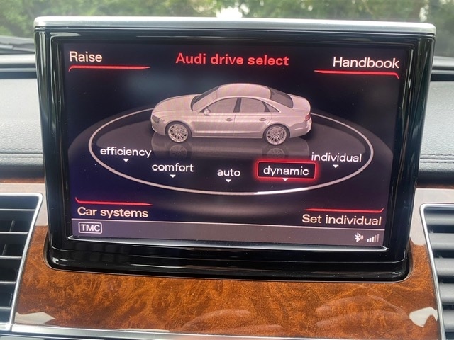 2011 Audi A8 3.0 TDI Quattro SE TIP Auto - 20'' ALLOY WHEELS - FULLY LOADED - 6 STAMPS SALOON Die...