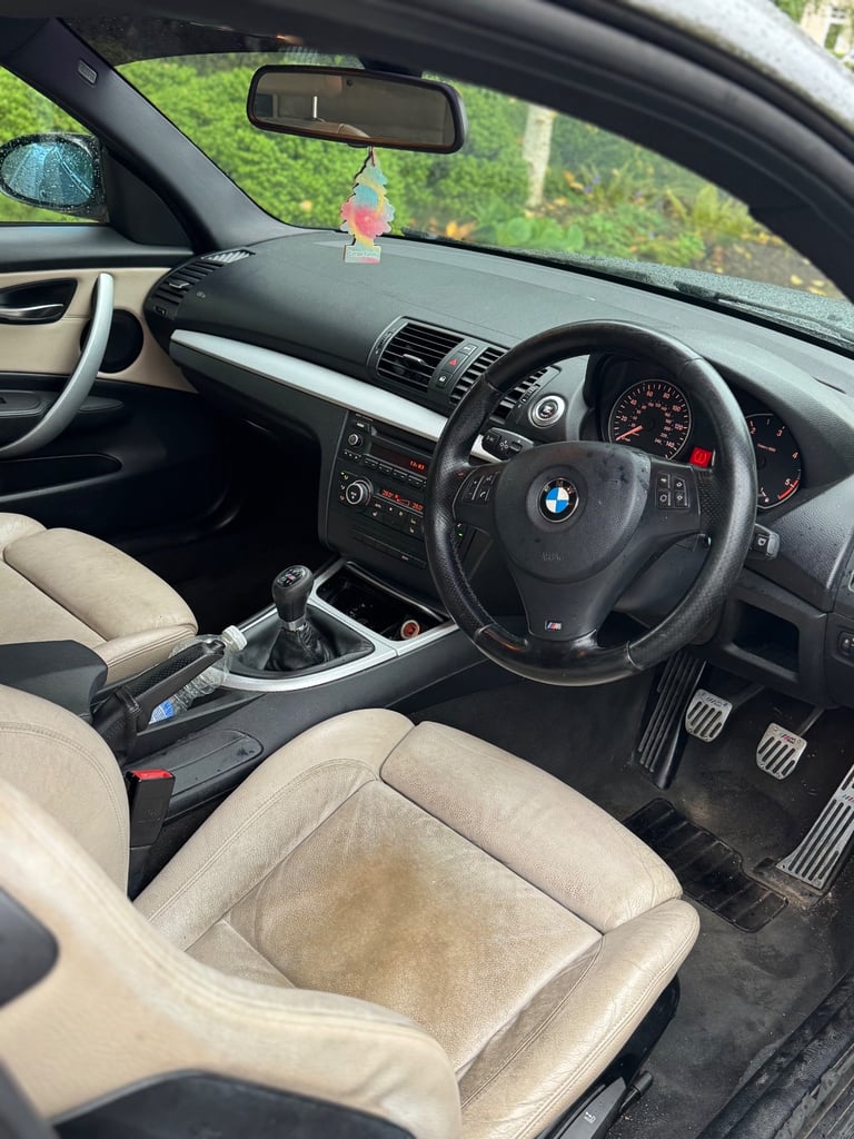 BMW, 1 SERIES, Coupe, 2011, Manual, 1995 (cc), 2 doors