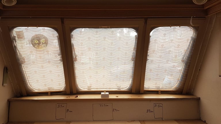 Various sizes window blinds with flynets for camper, caravan, motorhome, boat ect....