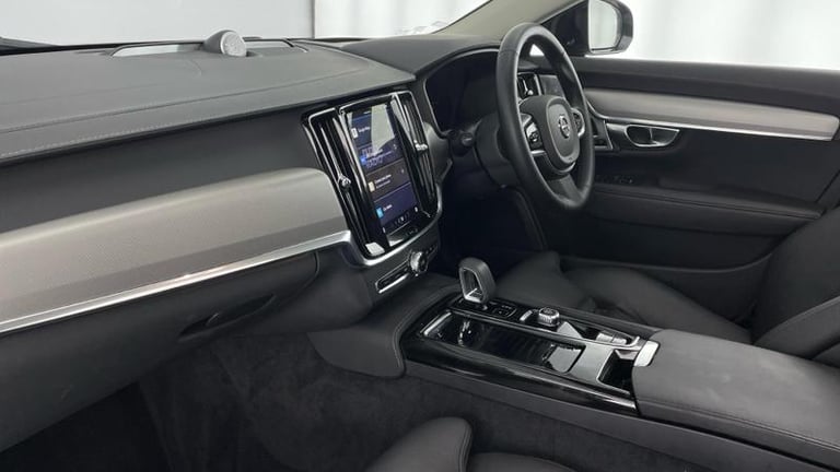 2024 Volvo V90 Ultra T8 AWD Plug-in hybrid Electric/Petrol Dark Automatic Estate Petrol Automatic