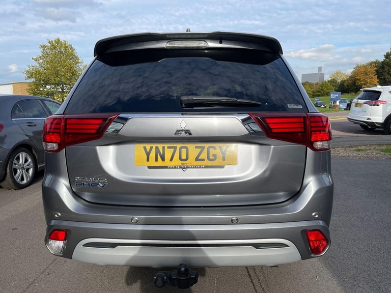 2020 Mitsubishi Outlander 2.4h TwinMotor 13.8kWh Verve CVT 4WD Euro 6 (s/s) 5dr ESTATE Petrol/Ele...