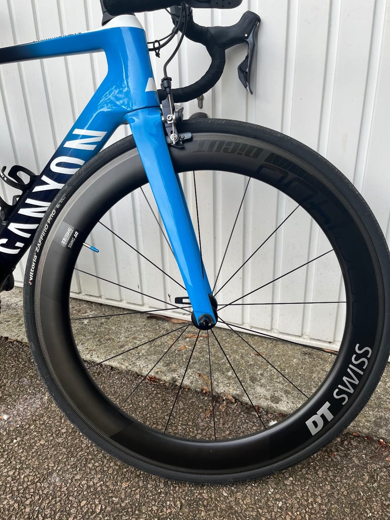 Canyon Aeroad CF SL Di2 Road bike