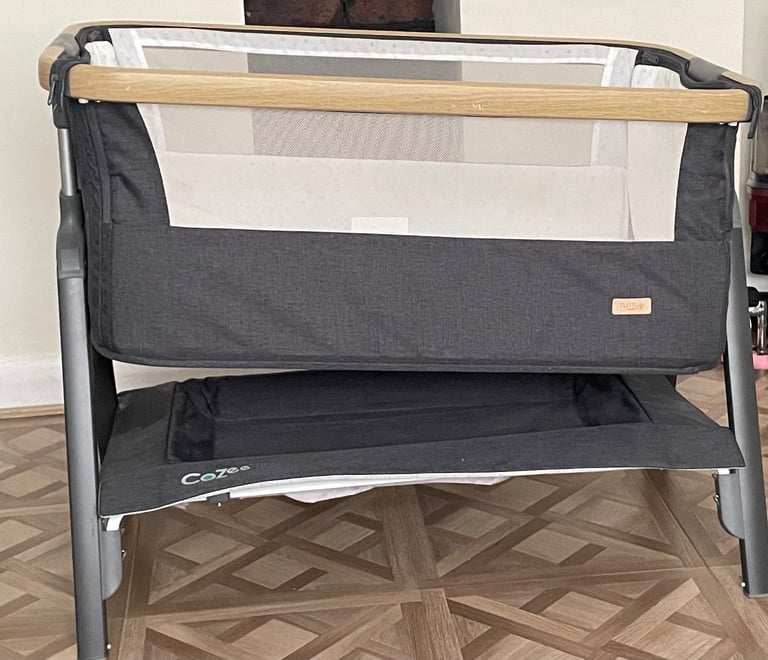 Tutti Bambini CoZee Lite Bedside Crib Charcoal