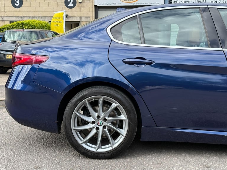 2017 Alfa Romeo Giulia 2.2 TD Super Auto Euro 6 (s/s) 4dr SALOON Diesel Automatic