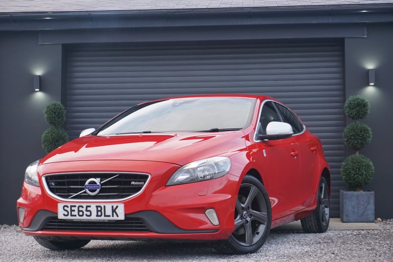 2015 Volvo V40 D2 [120] R DESIGN *IMMACULATE CONDITION £20 ROAD TAX* HATCHBACK Diesel Manual