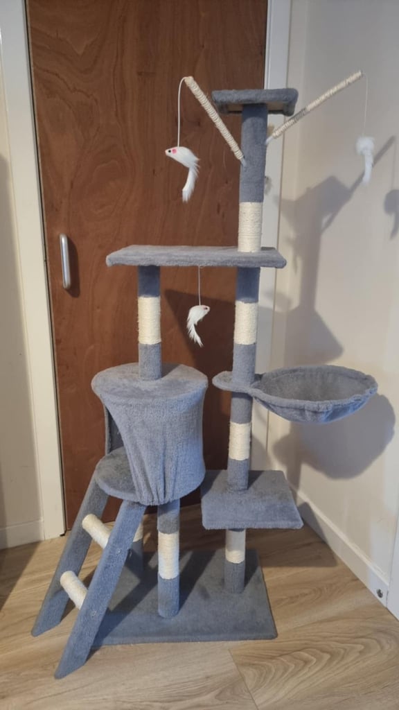 Cat tree