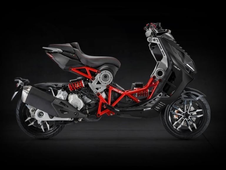 ItalJet Dragster 125cc Naked Sports Automatic Scooter Was £4999 Now £3499