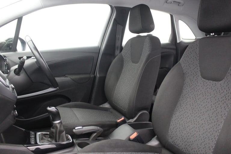 2021 Vauxhall Crossland 1.2 SE 5dr HATCHBACK PETROL Manual