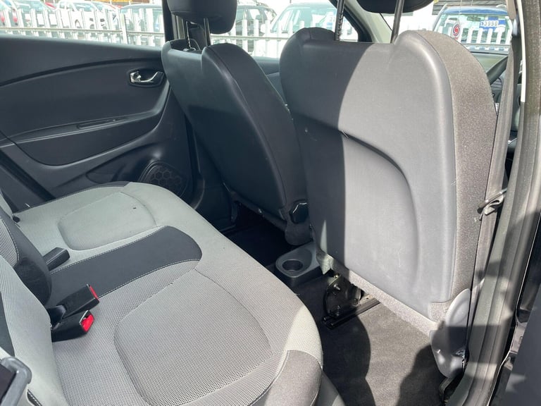 2015 Renault Captur 1.5 dCi 90 Expression+ 5dr HATCHBACK DIESEL Manual