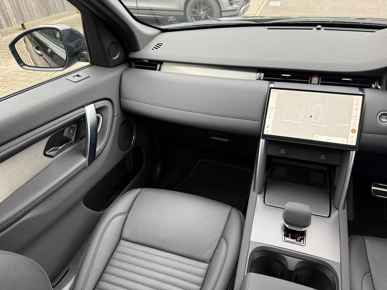 2025 Land Rover Discovery Sport 2.0 D200 Dynamic SE 5dr Auto [7 Seat] ESTATE DIESEL Automatic