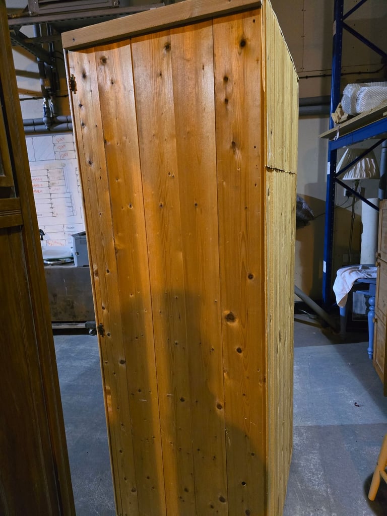 Solid Pine Wardrobe double door one shelve 