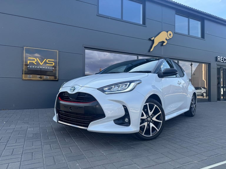 2022 Toyota Yaris 1.5 VVT-h Dynamic E-CVT Euro 6 (s/s) 5dr HATCHBACK Petrol/Electric Hybrid Autom...