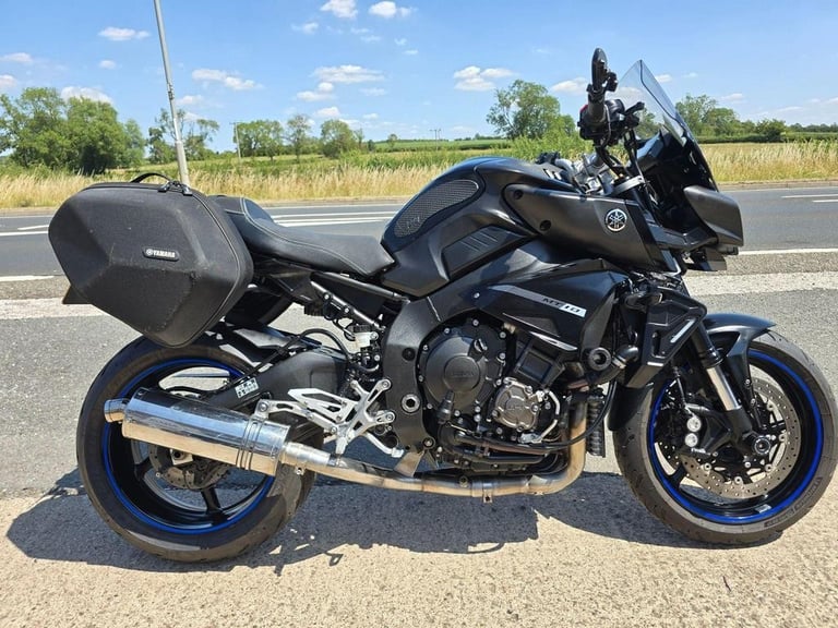 Yamaha MT-10 1000 Hyper-naked Euro 4 998cc