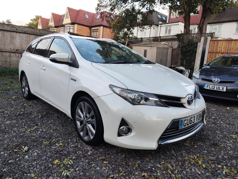 Used Toyota auris estate hybrid for Sale in London | Used Cars | Gumtree