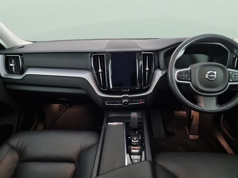 2021 Volvo XC60 2.0 B4 MHEV Momentum SUV 5dr Diesel Hybrid Auto AWD Euro 6 (s/s) (197 ps) - Suv H...