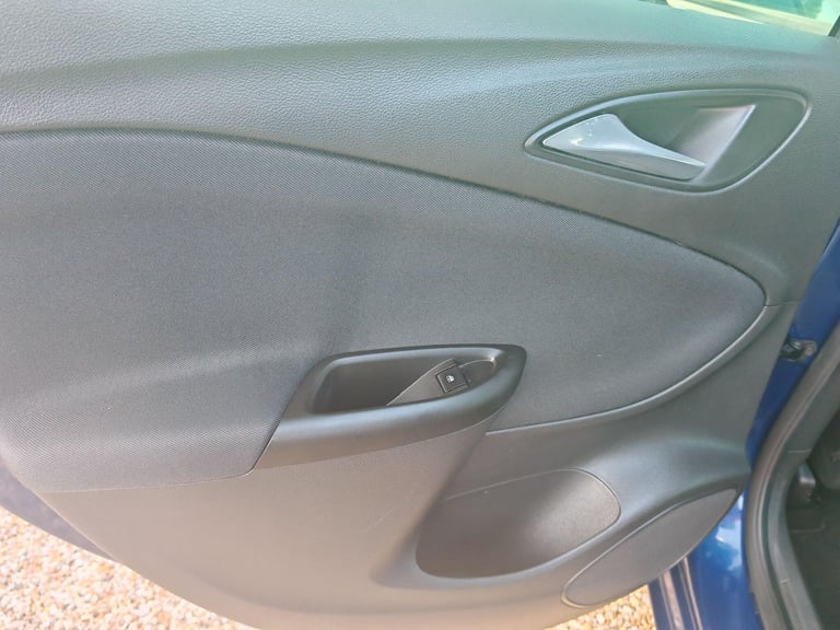 2020 Vauxhall Astra 1.5 Turbo D Business Edition Nav Euro 6 (s/s) 5dr HATCHBACK Diesel Manual