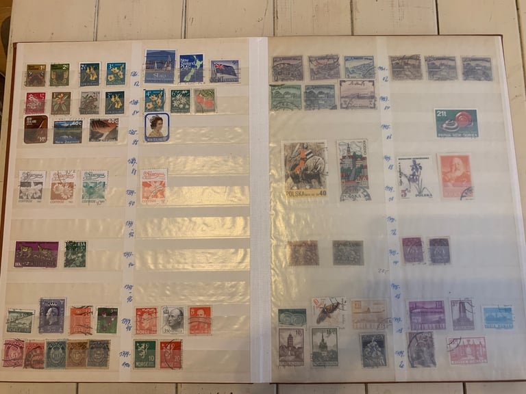 World stamps album 24 pages