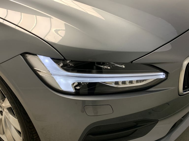 2019 Volvo V90 2.0 D4 Momentum Plus Estate 5dr Diesel Auto Euro 6 (s/s) (190 ps) - SENSUS  Estate...
